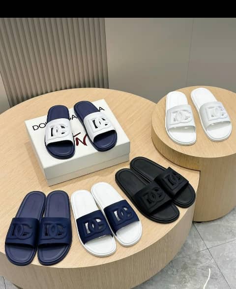 Unisex Logo-Strap Slides - Black