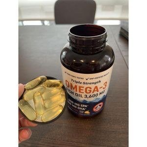 Omega-3 Labelled Capsule Container