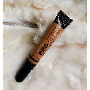 L.A. Girl Pro conceal,pro concealer,long wearing concealer formula.