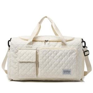 New stylish large-capacity travel bag with wet and dry separation design, perfect for yoga and fitness.