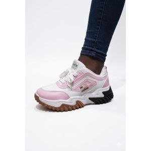 The Street-Chic Platform Sneaker