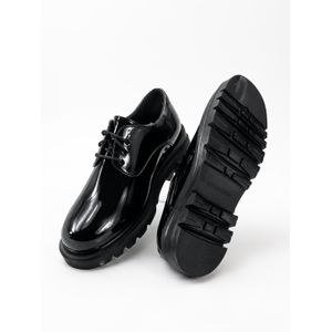 Men's classic shinny shoes