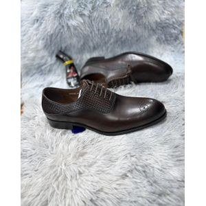 Men’s Textured Lace-Up Formal Shoes – Brown