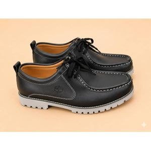 Heritage Moc-Toe Lace-Up Casual Shoe - Black