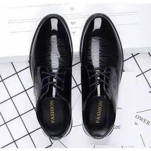 ZG Business Dress Shoes For Young Men England Black Round Head Leisure Shoes