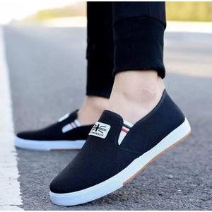 Men Slip On Casual Canvas Shoes Soft Sole Non Slip Versatile Daily Commute Boy Sneakers