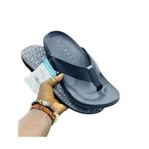 Reef Light Cushion Flip-Flop Sandals